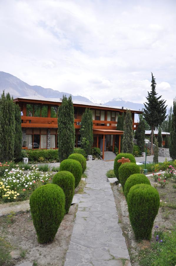 Gilgit Serena Hotel エクステリア 写真