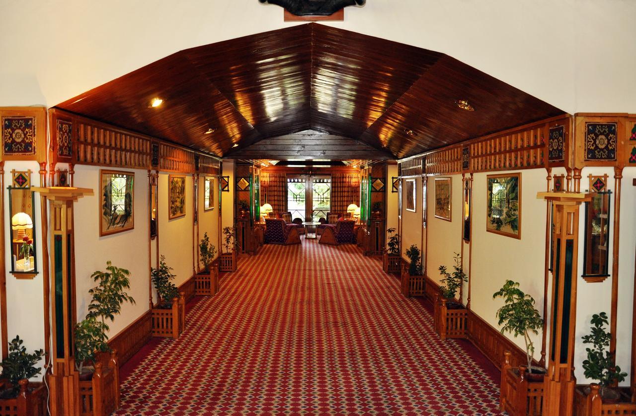 Gilgit Serena Hotel エクステリア 写真