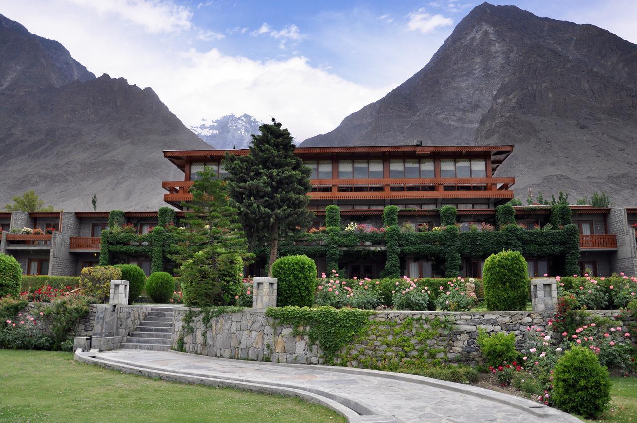 Gilgit Serena Hotel エクステリア 写真