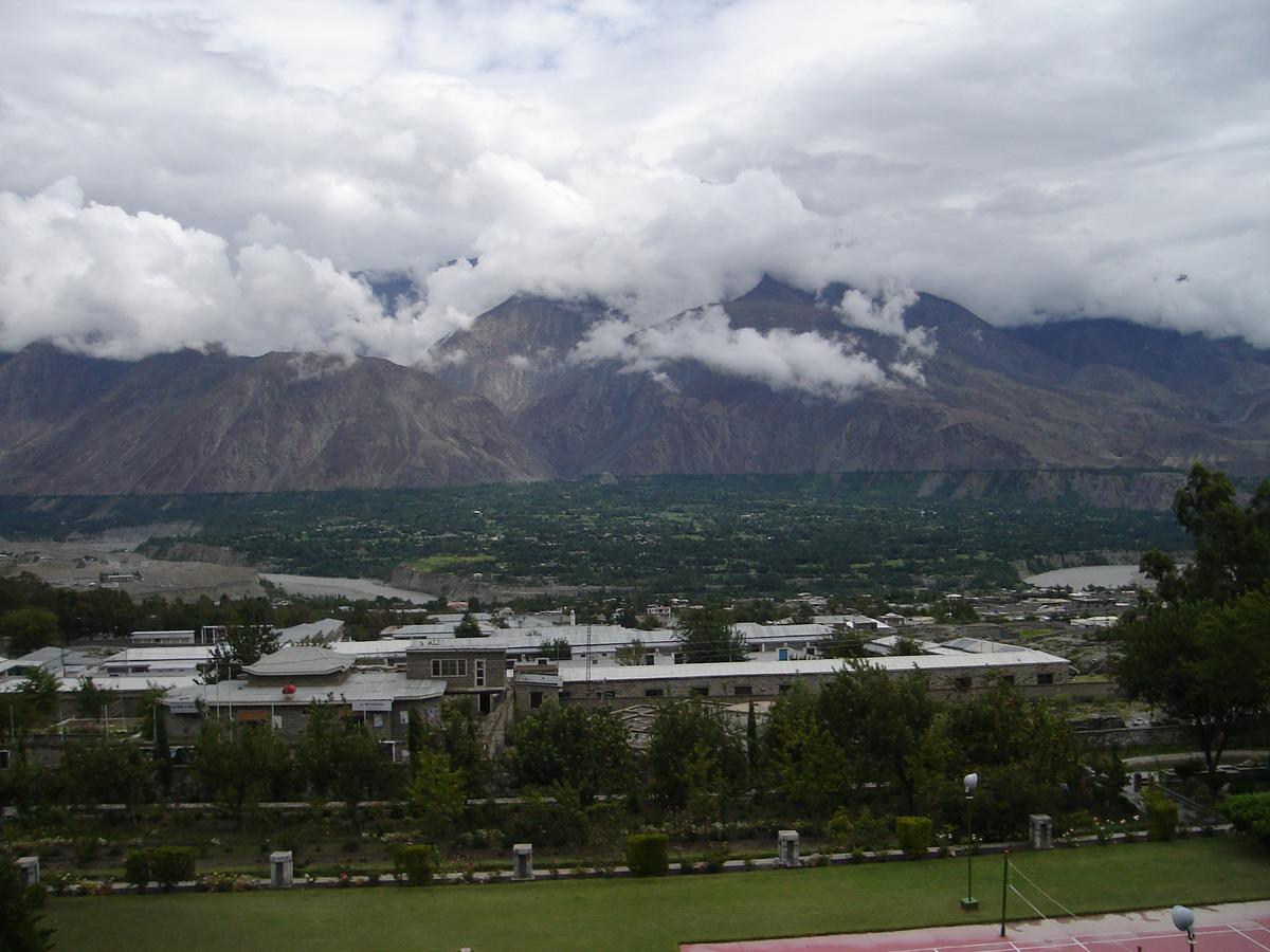 Gilgit Serena Hotel エクステリア 写真