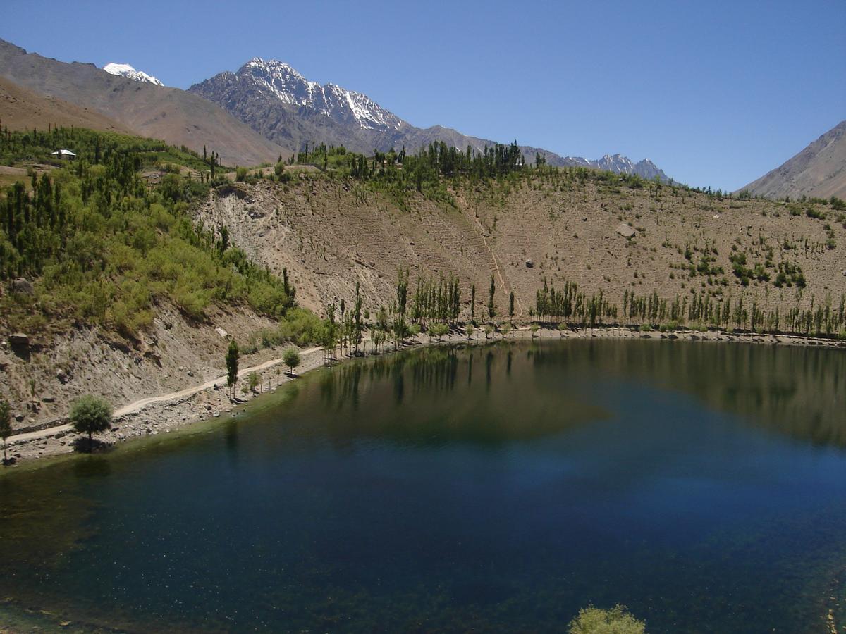 Gilgit Serena Hotel エクステリア 写真