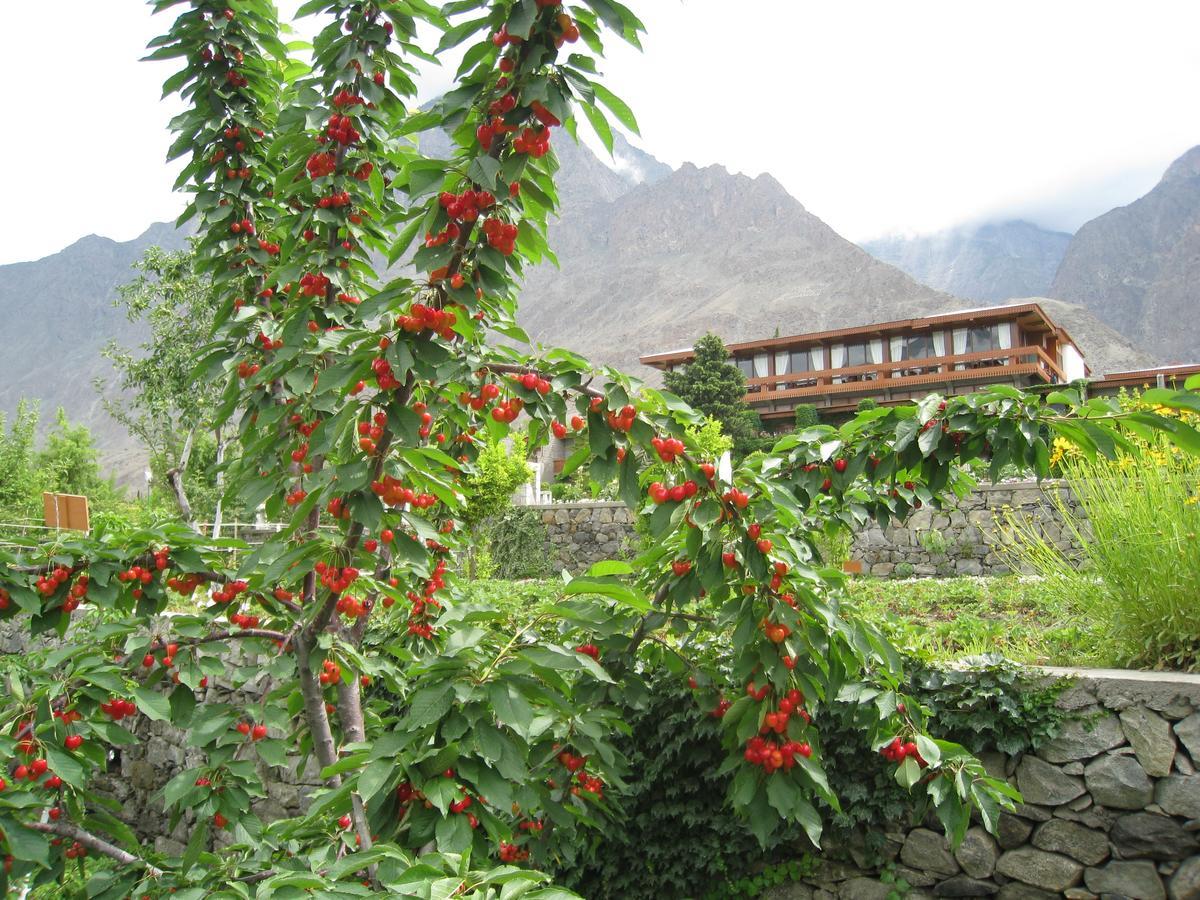 Gilgit Serena Hotel エクステリア 写真