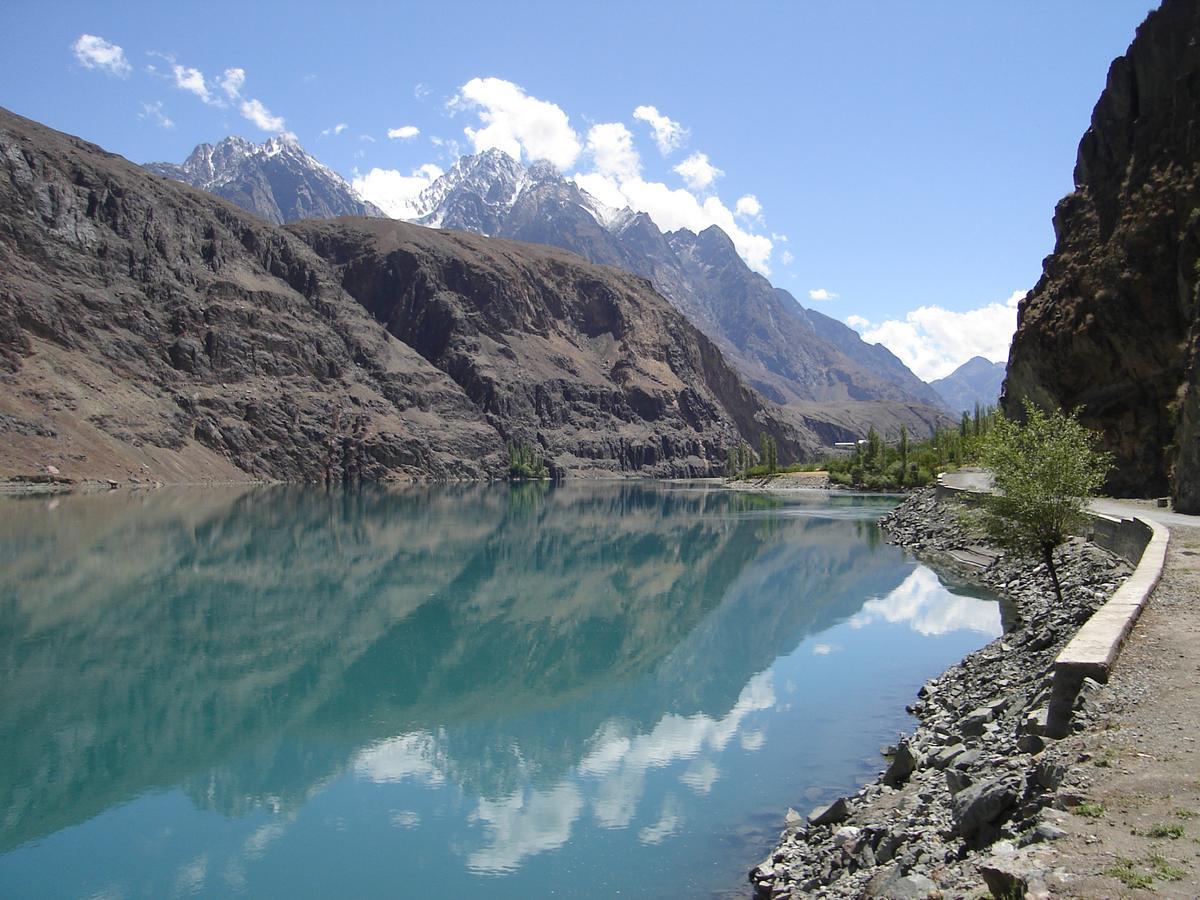 Gilgit Serena Hotel エクステリア 写真
