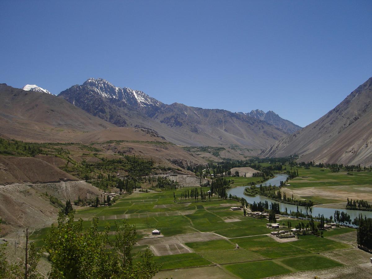 Gilgit Serena Hotel エクステリア 写真