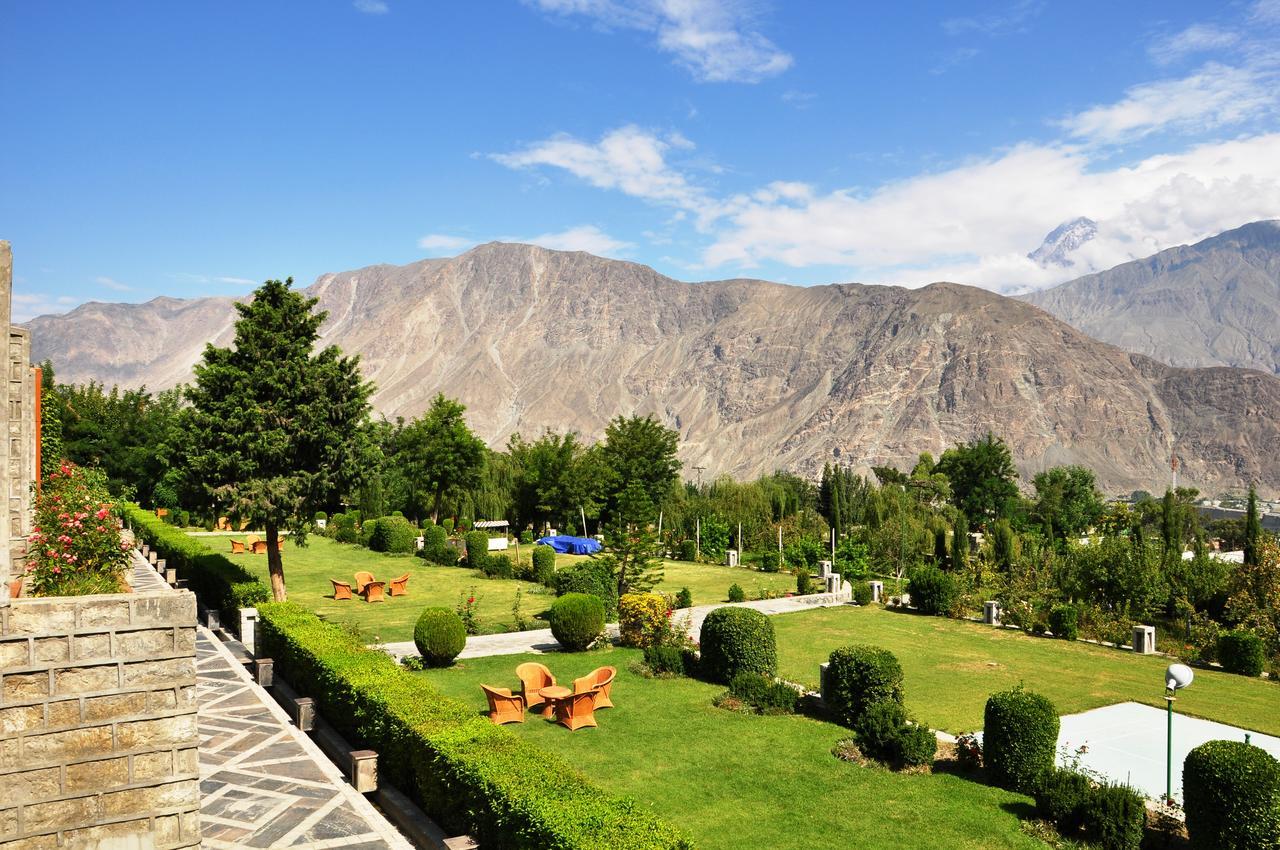 Gilgit Serena Hotel エクステリア 写真