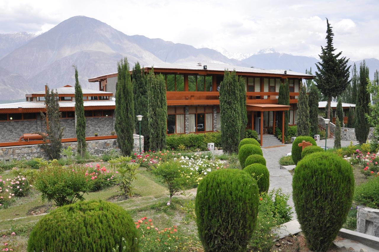 Gilgit Serena Hotel エクステリア 写真