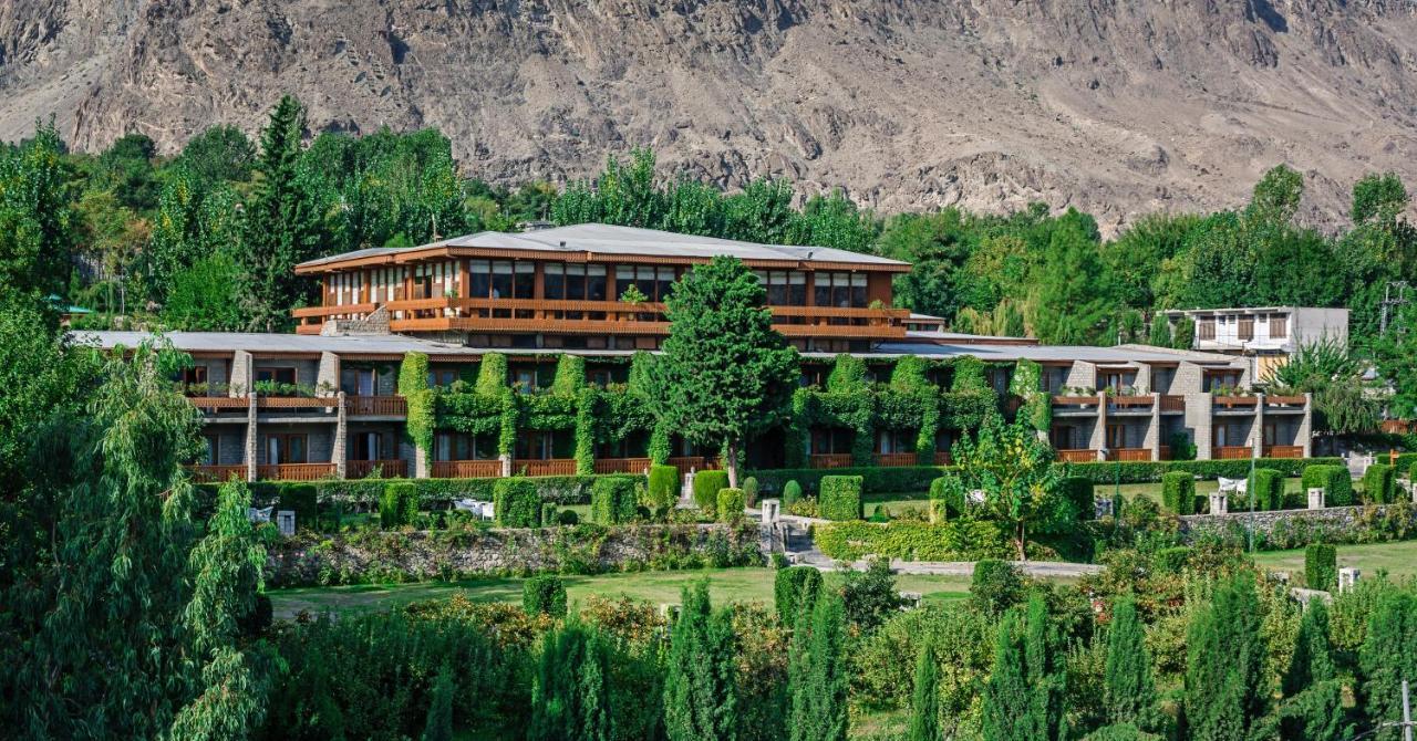 Gilgit Serena Hotel エクステリア 写真