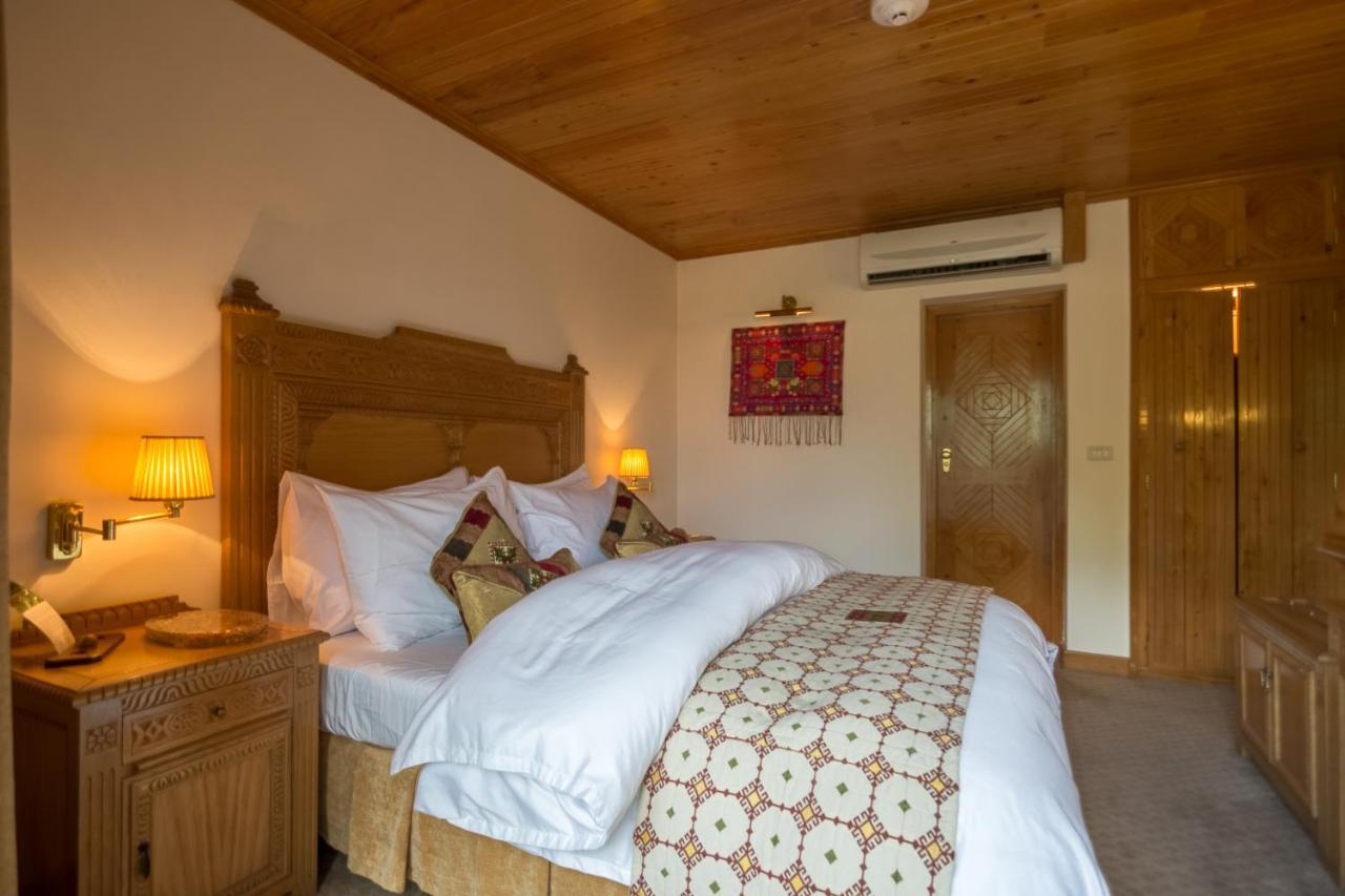 Gilgit Serena Hotel エクステリア 写真