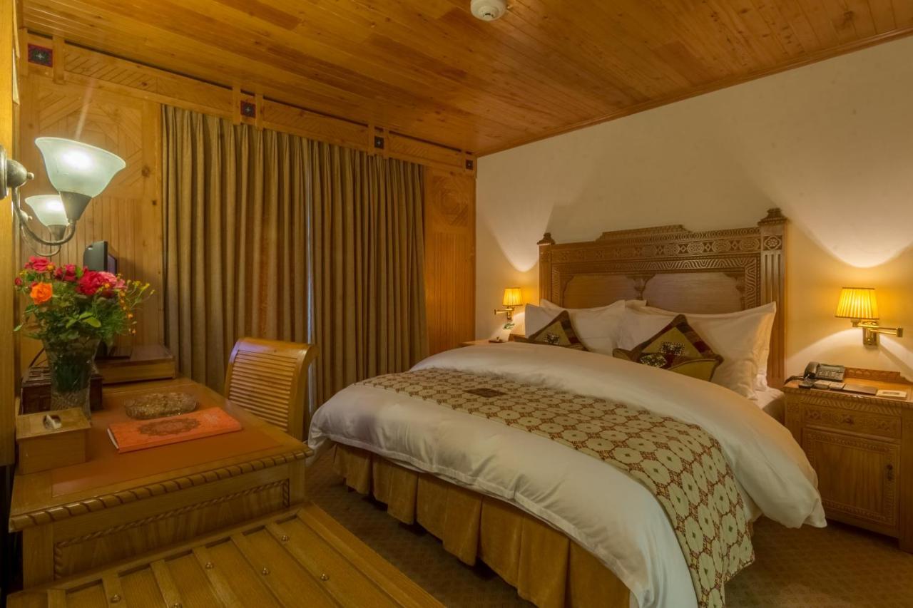 Gilgit Serena Hotel エクステリア 写真