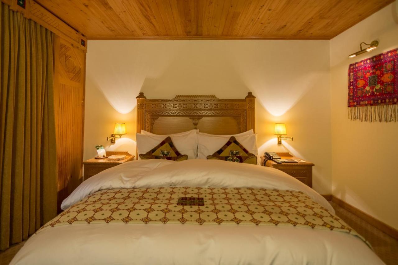 Gilgit Serena Hotel エクステリア 写真